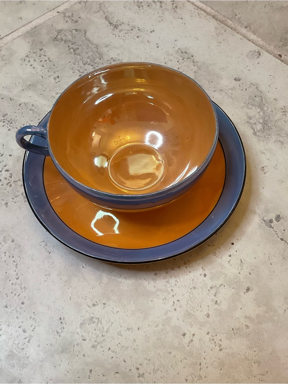 Vintage set of three Meito Lusterware iridescent orange & blue cups and saucers - Picture 3 of 4
